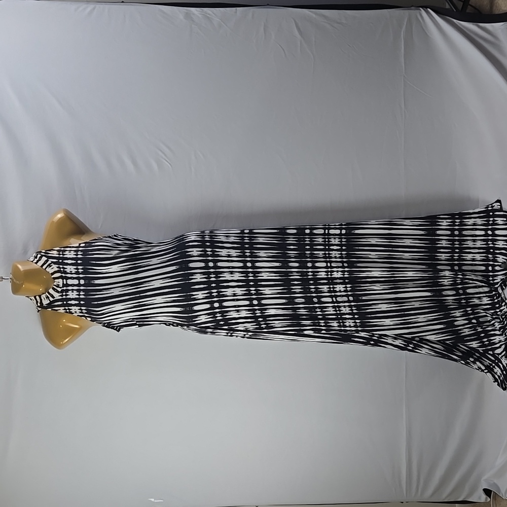 VENUS Black and White Tie-Dye Maxi Dress